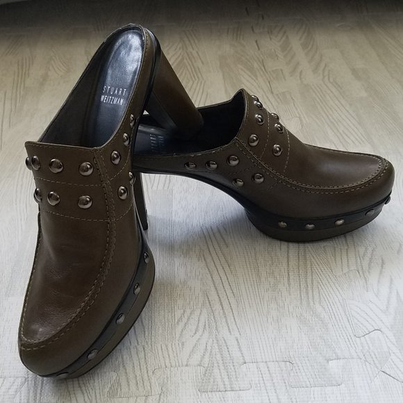 Stuart Weitzman studded platform mules / clog slip ons, Olive Green (size 7) - Picture 3 of 14